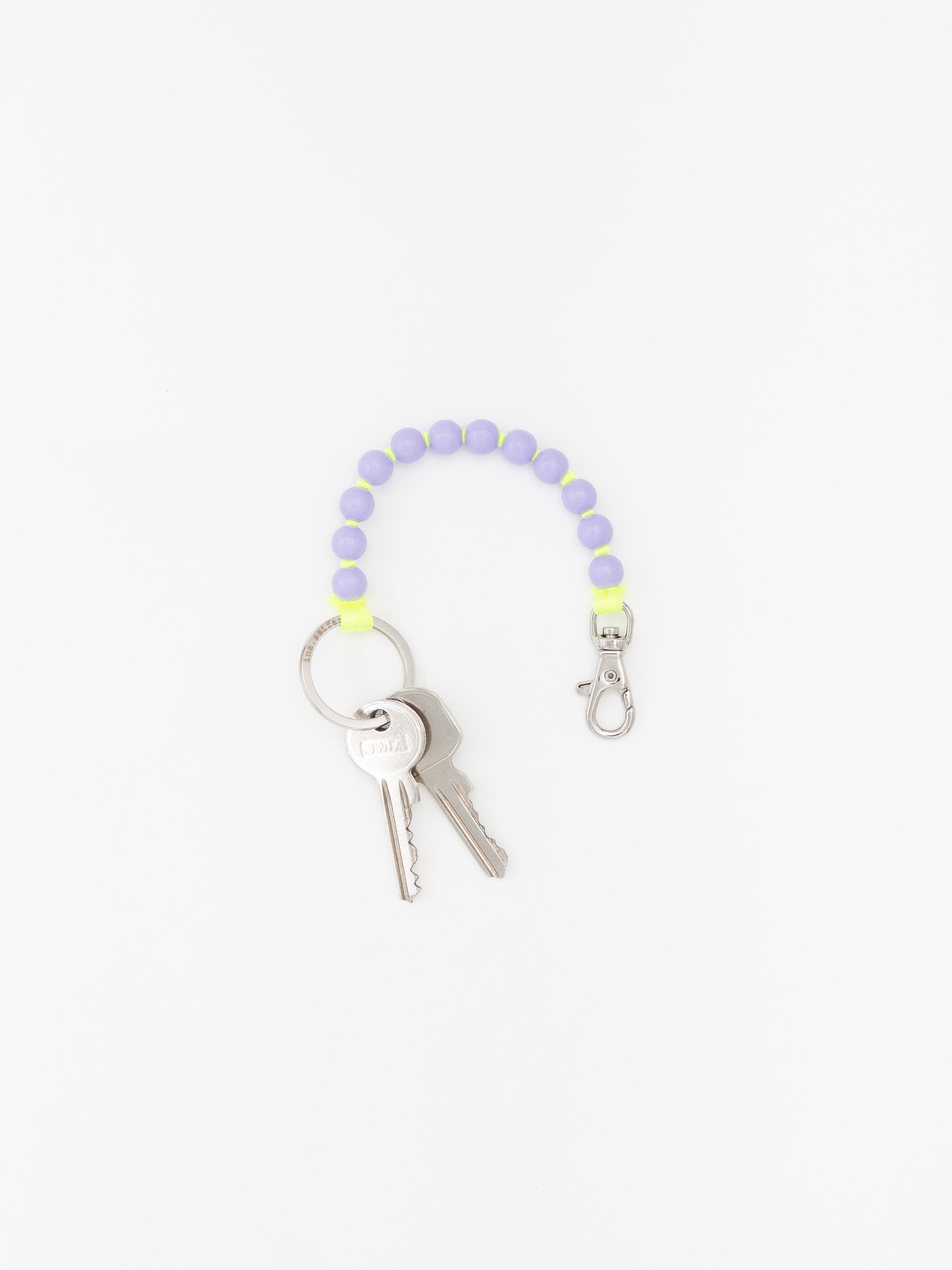 PERLEN SHORT lilac - neonyellow by ina.seifart